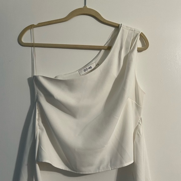 DO + BE white one-shoulder top with tie - Picture 2 of 5